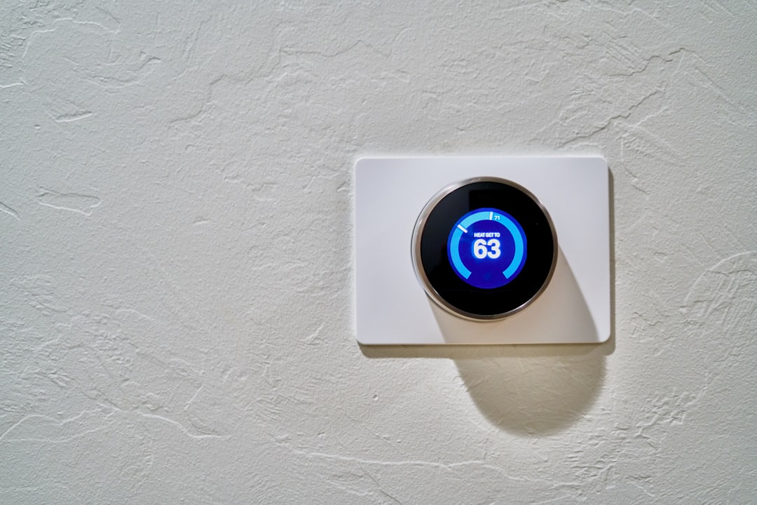 faut-il-faire-appel-a-un-pro-ou-realiser-chauffage-intelligent-thermostats-soi-meme